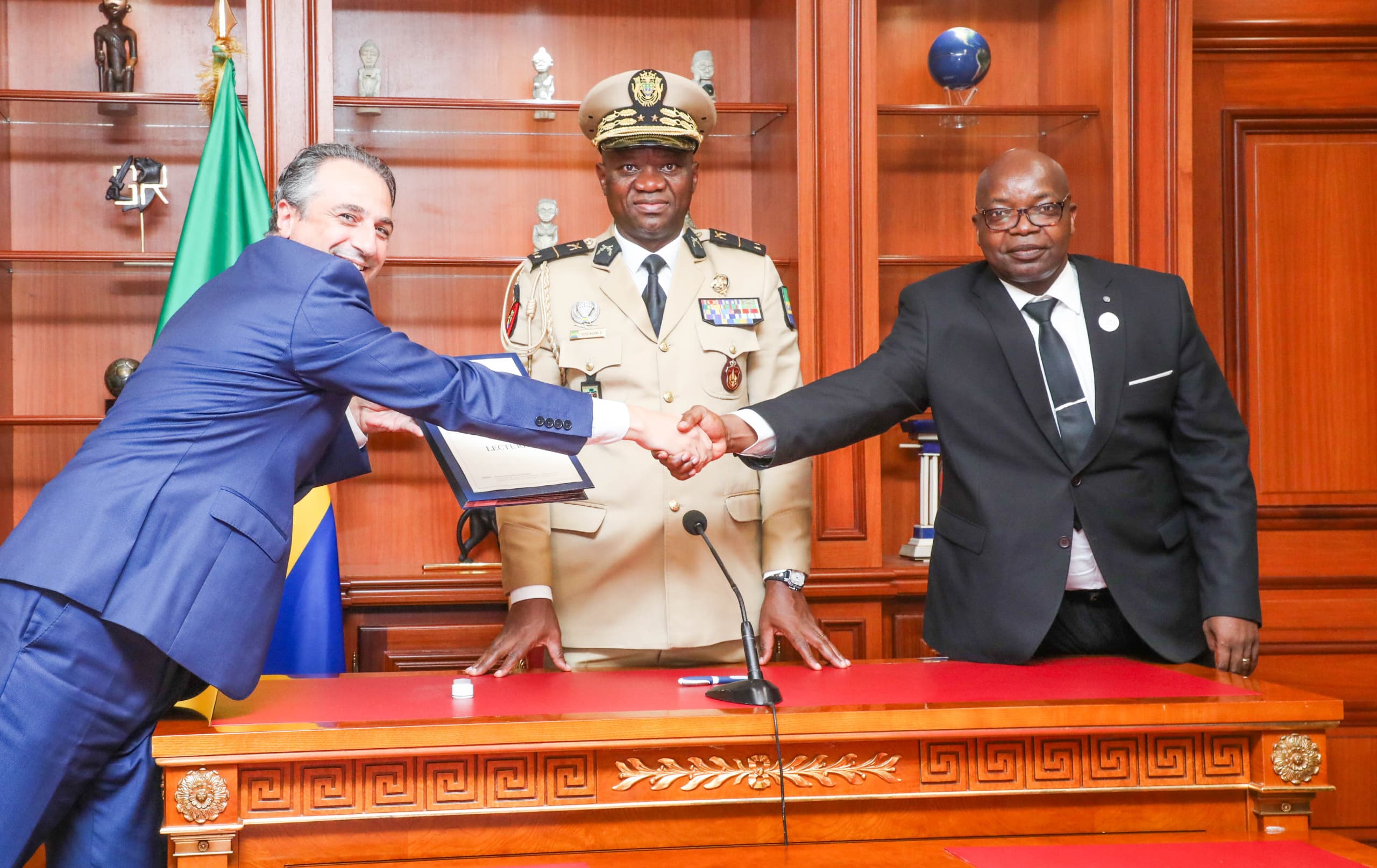 Gabon : La signature d’une convention entre l’État gabonais et la société Addoha au menu d’un entretien entre le Chef de l’Etat et Mehdi Zemmama