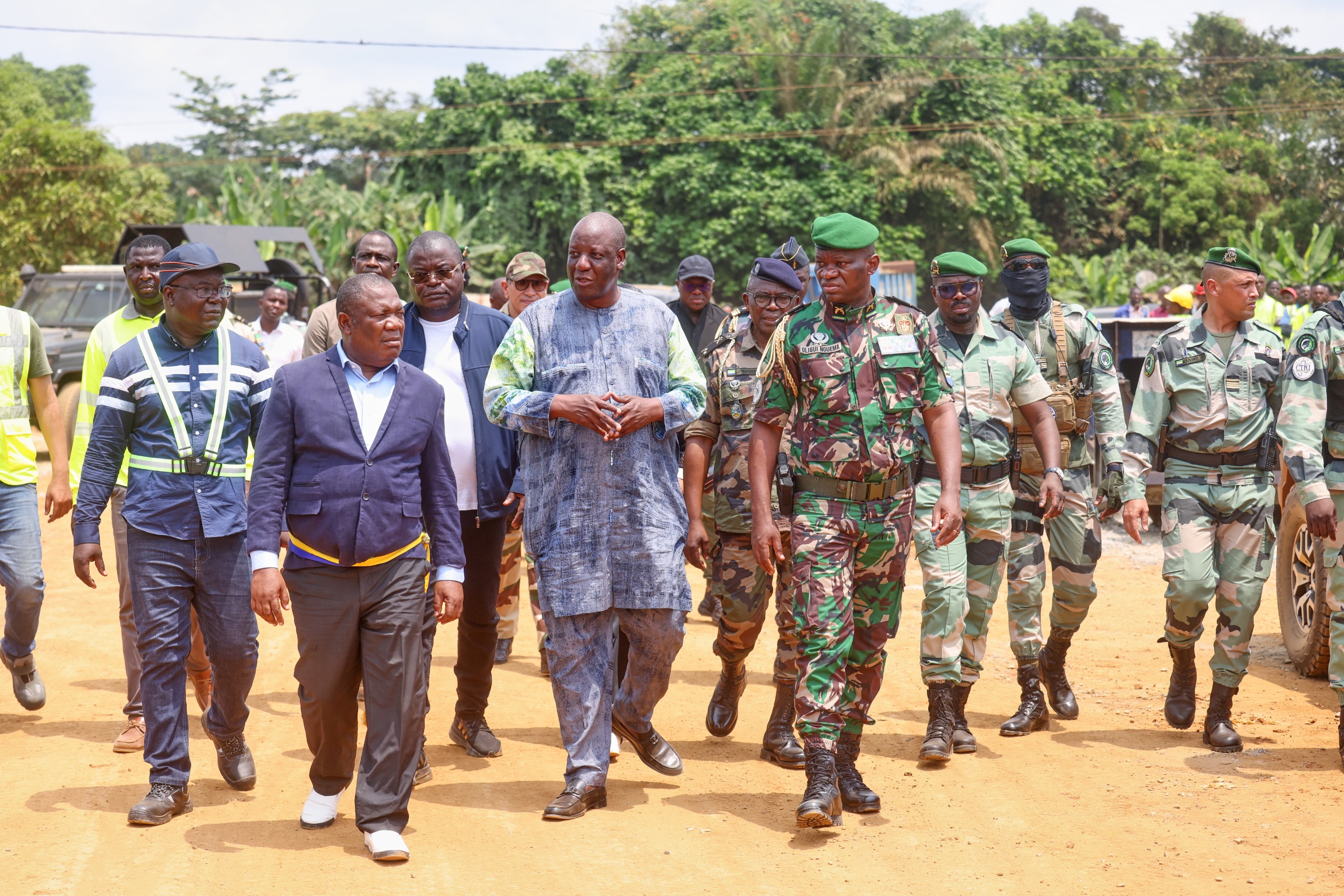 Gabon: Aménagement routier, le Chef de l’État effectue une visite des travaux de la route Ntoum-cocobeach
