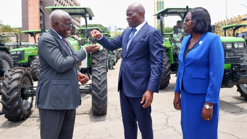 Gabon : Le Président de la Transition procède à une nouvelle remise de matériel agricole