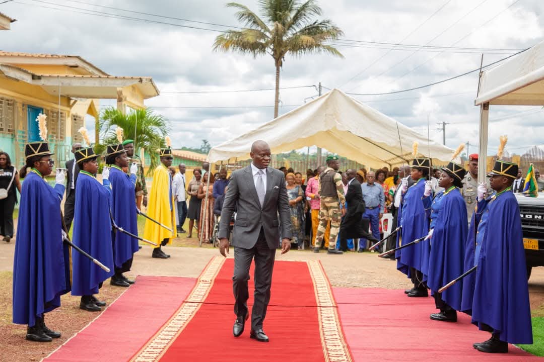 Gabon : Brice Clotaire Oligui Nguema inaugure la caserne des sapeurs-pompiers et la station provinciale radio 9 à Oyem