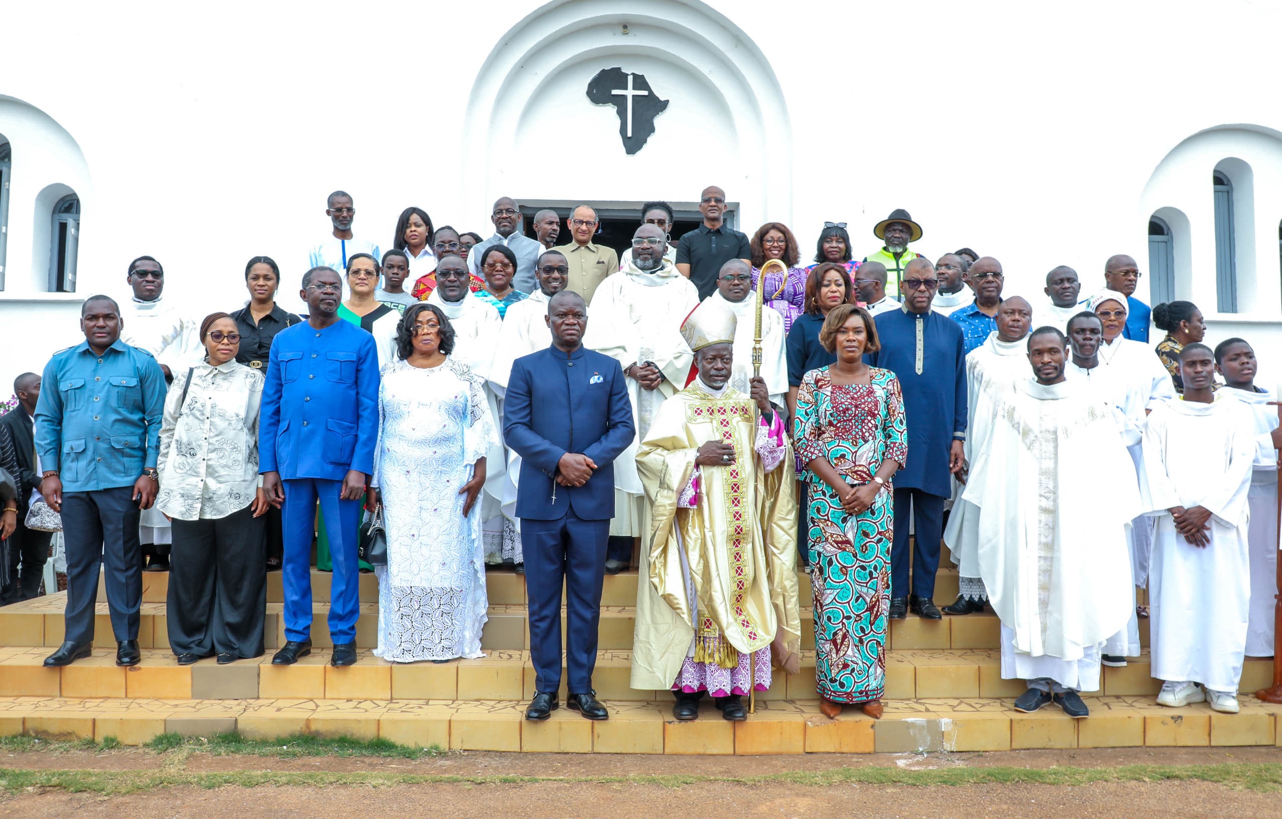 Gabon : Le couple présidentiel assiste à une messe d’action de grâce à la paroisse Saint-Joseph de Tchibanga